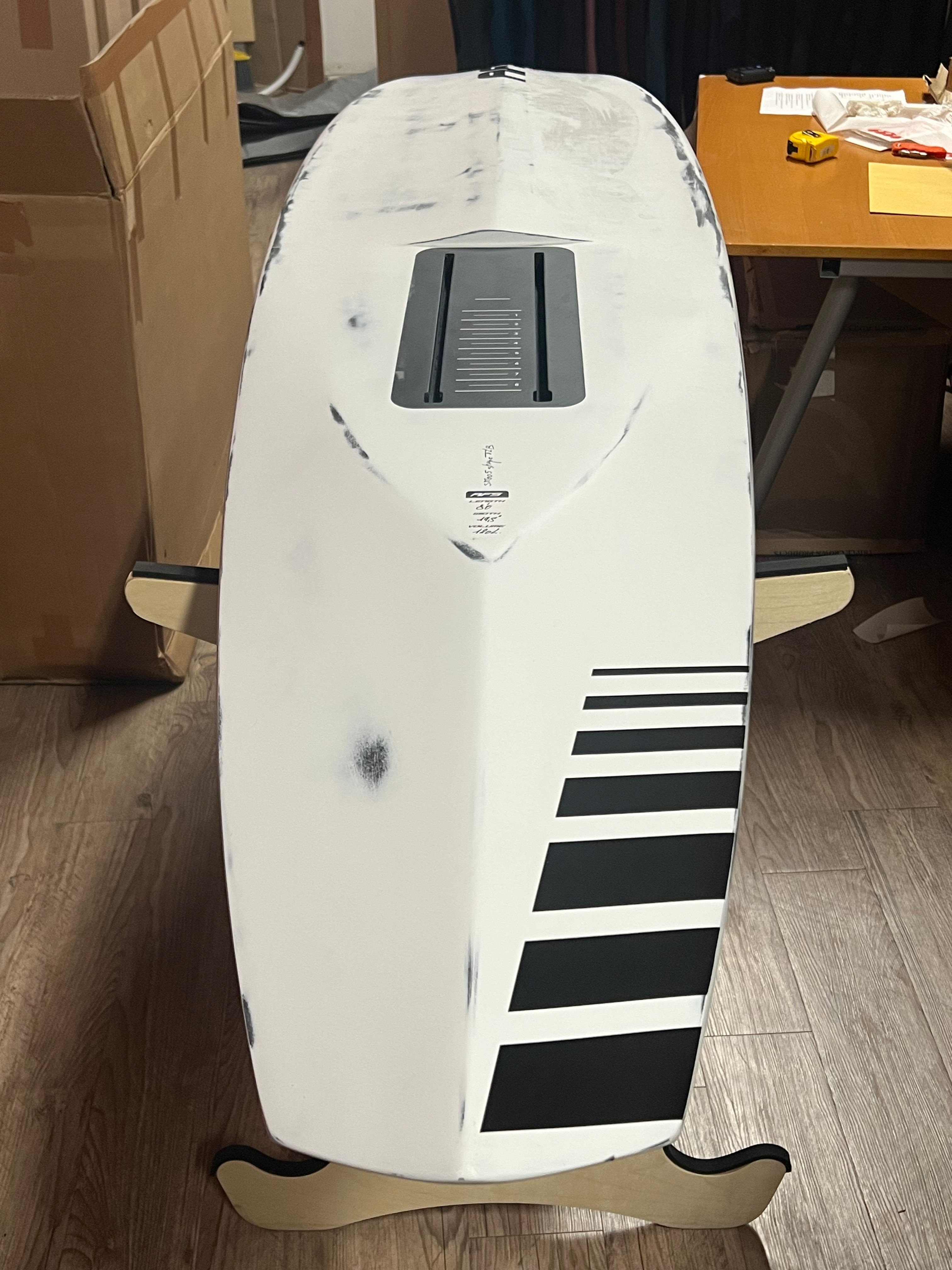 Demo AFS Blackbird V3 8’x19.5 120L