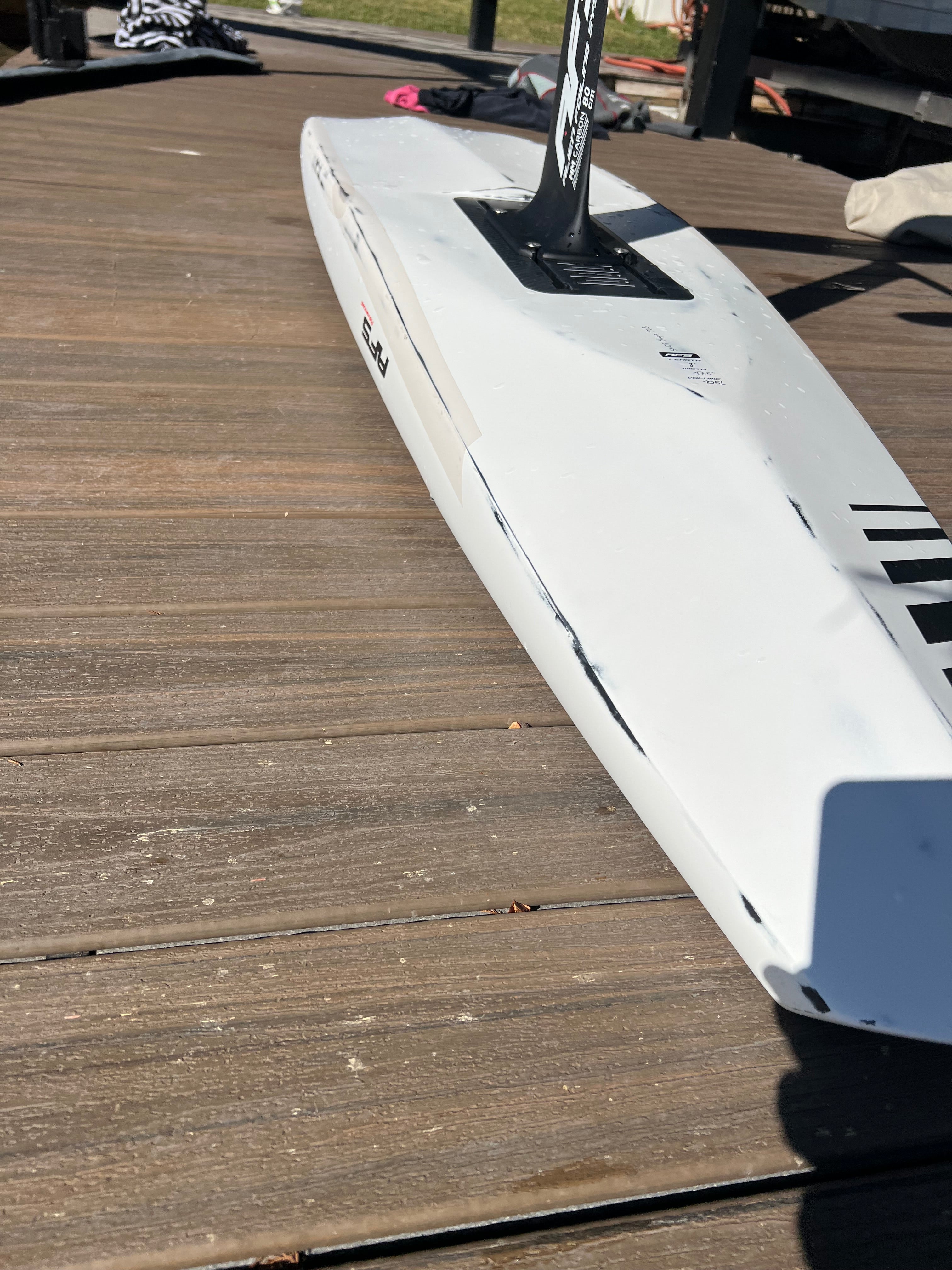 Demo AFS Blackbird V3 8’x17.5 105L